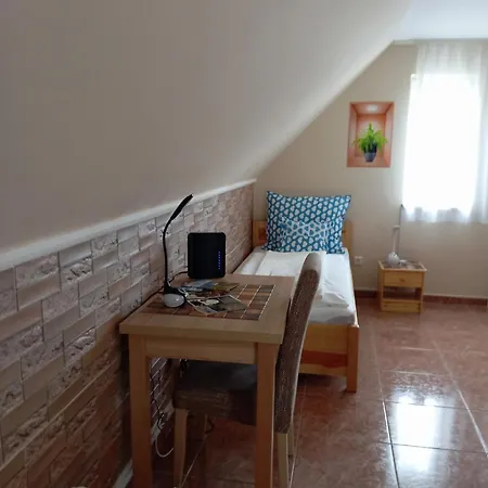 Josva Vendeghaz Pensionat *